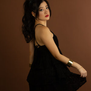 Vestido Curto em Renda - Preto